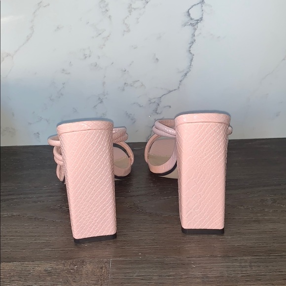 Boohoo Pastel Pink Strap Block Mules - Picture 4 of 4